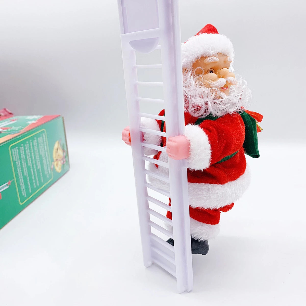 Kerstman Klimmend met Ladder